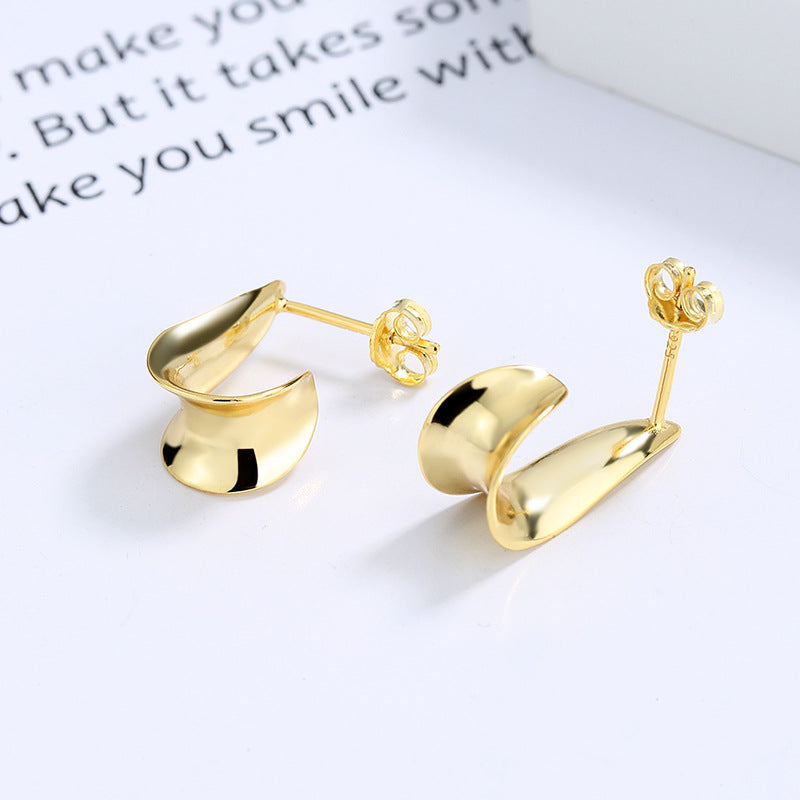 Everyday earring stud gold
