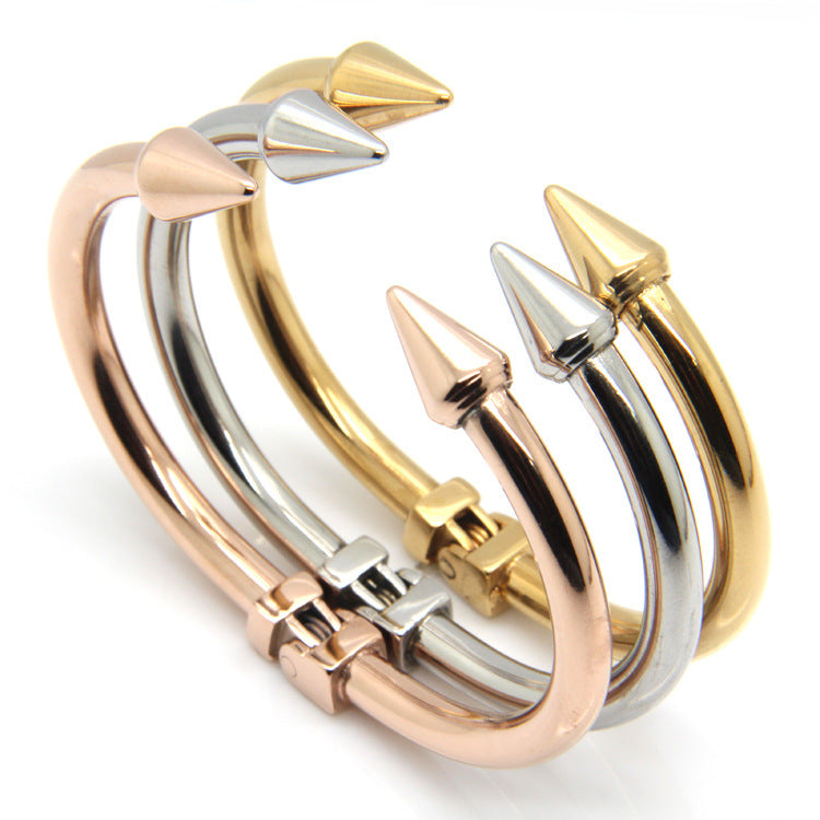 Double arrow edges bangle™ - Jewelry Bay Store