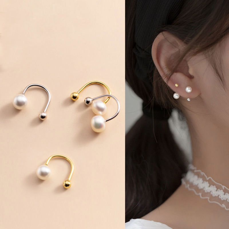Stud curved gold pearls earring for women
