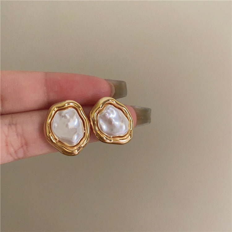 Stud girls natural pearl earrings gold
