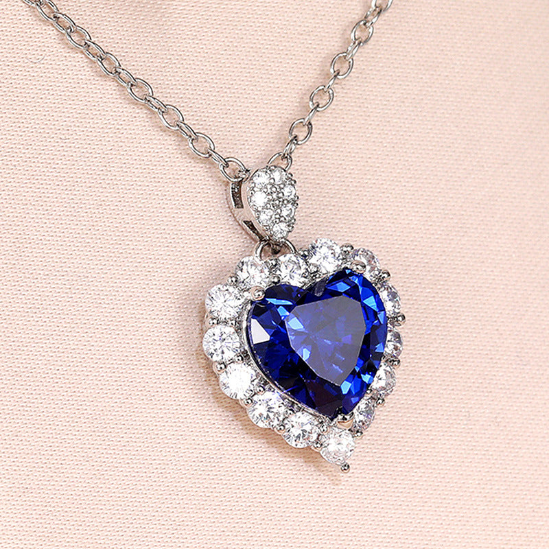 Vintage sapphire heart pendant necklace