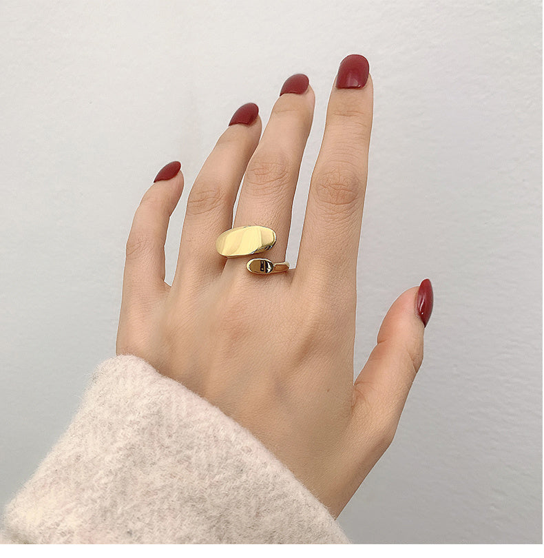 Women elegant statement gold rings