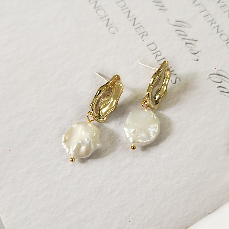 Women natural pearl earrings gold
